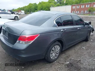 2010 Honda Accord LX z VIN 1HGCP2F37AA088161, wystawiony jako IAAI lot #42256427 z przebiegiem 194 959 mil mil oraz . Historia ofert i sprzedaży dostępna na DreamBid. Obrazek 4.