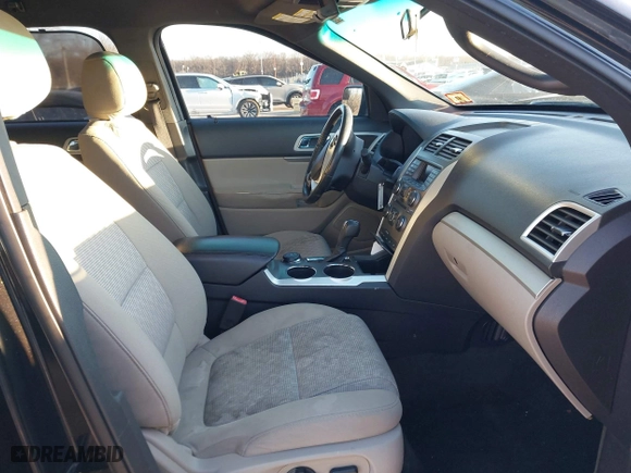 2014 Ford Explorer XLT with VIN 1FM5K8D89EGA00555, listed as a IAAI auction lot 41287417 with 142,952 mi miles. Bid and sale history available at carsss.com. Image 5.