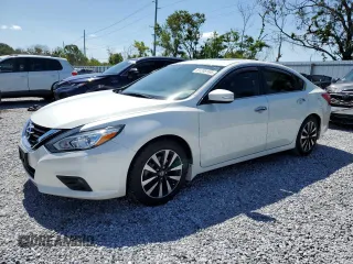 2017 Nissan Altima SV with VIN 1N4AL3AP5HC255185, listed as a Copart auction lot 61208165 with 48,398 mi miles and Salvage title. Bid and sale history available at DreamBid. Image 1.