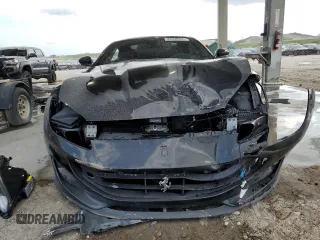 2020 Ferrari Portofino z VIN ZFF89FPA3L0255497, wystawiony jako Copart lot #46598594 z przebiegiem 4193 mil mil oraz Szkody całkowita. Historia ofert i sprzedaży dostępna na DreamBid. Obrazek 5.