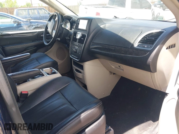 2014 Chrysler Town & Country Touring z VIN 2C4RC1BG5ER440551, wystawiony jako IAAI lot #42265340 z przebiegiem 167 068 mil mil oraz . Historia ofert i sprzedaży dostępna na DreamBid. Obrazek 5.