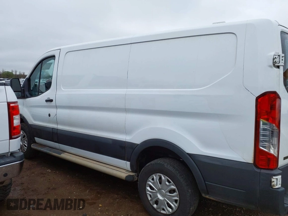 2018 Ford Transit z VIN 1FTYR1ZM6JKB17933, wystawiony jako IAAI lot #41777624 z przebiegiem 225 123 mil mil oraz . Historia ofert i sprzedaży dostępna na DreamBid. Obrazek 14.