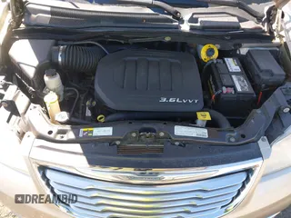 2013 Chrysler Town & Country Touring with VIN 2C4RC1BG8DR722584, listed as a IAAI auction lot 41854772 with 84,453 mi miles. Bid and sale history available at carsss.com. Image 10.