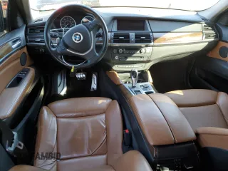 2011 BMW X6 50i with VIN 5UXFG8C57BLZ95372, listed as a Copart auction lot 43621335 with 101,898 mi miles and Clean Title. Bid and sale history available at carsss.com. Image 8.