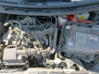 2017 Toyota Prius One z VIN JTDKDTB32H1596918, wystawiony jako Copart lot #81523365 z przebiegiem 120 287 mil mil oraz Szkoda całkowita • Salvage title. Historia ofert i sprzedaży dostępna na DreamBid. Obrazek 14.