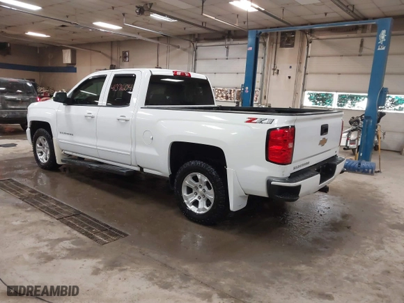 2018 Chevrolet Silverado 1500 LT with VIN 1GCVKREC6JZ239038, listed as a IAAI auction lot 41391604 with 134,129 mi miles. Bid and sale history available at carsss.com. Image 3.