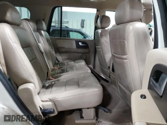 2005 Ford Expedition Limited with VIN 1FMPU20545LA71147, listed as a Copart auction lot 86366444 with 277,054 mi miles and Non Repairable. Bid and sale history available at carsss.com. Image 11.