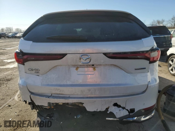 2024 Mazda CX-90 Premium Plus z VIN JM3KKEHAXR1141492, wystawiony jako Copart lot #89282925 z przebiegiem 5 424 mil mil oraz Szkoda całkowita • Salvage title. Historia ofert i sprzedaży dostępna na DreamBid. Obrazek 6.