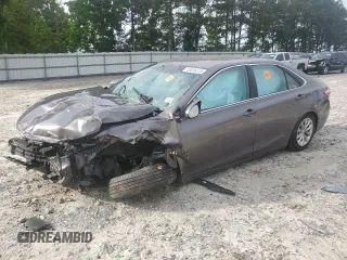 2015 Toyota Camry XLE z VIN 4T4BF1FK6FR516551, wystawiony jako Copart lot #58036375 z przebiegiem 160 631 mil mil oraz Szkoda całkowita • Salvage title. Historia ofert i sprzedaży dostępna na DreamBid. Obrazek 1.