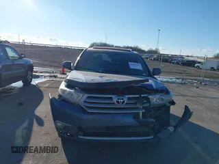 2012 Toyota Highlander Limited with VIN 5TDDK3EH3CS103443, listed as a IAAI auction lot 41686490 with 157,054 mi miles. Bid and sale history available at carsss.com. Image 6.