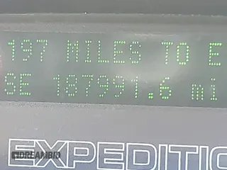 2007 Ford Expedition Eddie Bauer с VIN 1FMFU18557LA93543, выставлен на аукционе IAAI как лот 42227120 с пробегом 187 991 миль миль и . История ставок и продаж доступна на DreamBid. Изображение 12.