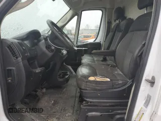 2018 Ram ProMaster Cargo with VIN 3C6URVJG2JE108281, listed as a Copart auction lot 44263195 with 210,691 mi miles and Clean Title. Bid and sale history available at carsss.com. Image 7.