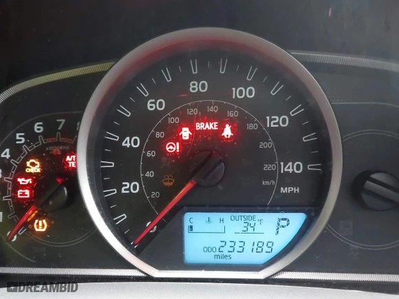2015 Toyota RAV4 XLE with VIN 2T3RFREV8FW302638, listed as a IAAI auction lot 41857685 with 233,189 mi miles. Bid and sale history available at carsss.com. Image 7.
