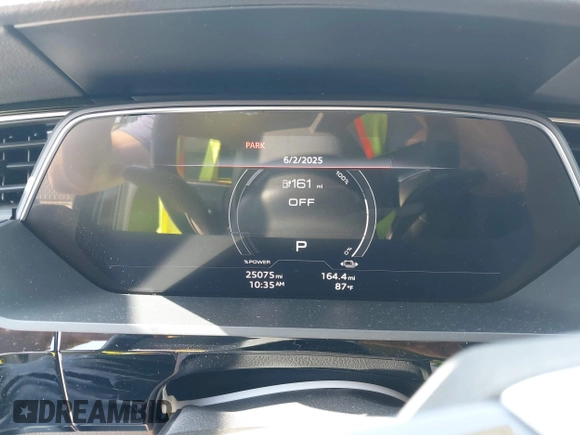 2022 Audi e-tron Premium Plus with VIN WA1LABGE6NB022565, listed as a IAAI auction lot 42402533 with 25,075 mi miles and . Bid and sale history available at DreamBid. Image 7.
