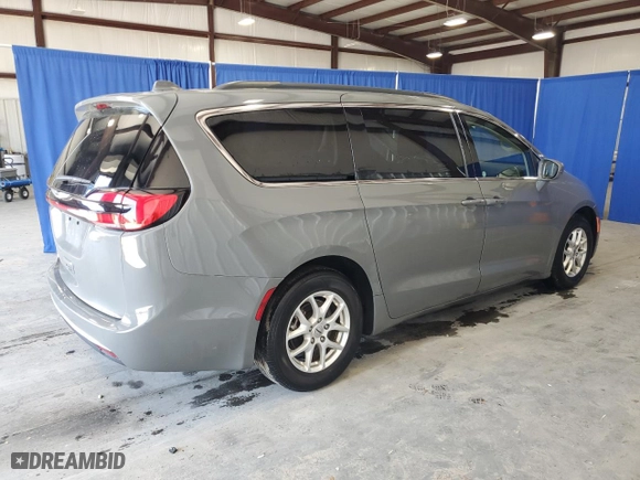 2022 Chrysler Pacifica Touring L with VIN 2C4RC1BG1NR218329, listed as a Copart auction lot 53252715 with 62,868 mi miles and Clean Title. Bid and sale history available at carsss.com. Image 3.