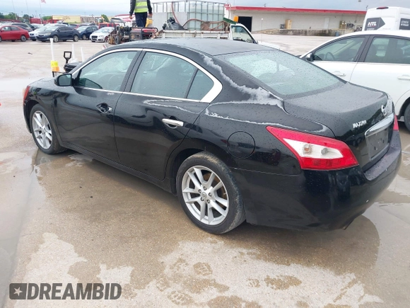 2009 Nissan Maxima SV with VIN 1N4AA51E19C806374, listed as a IAAI auction lot 42186924 with 215,930 mi miles and . Bid and sale history available at DreamBid. Image 3.