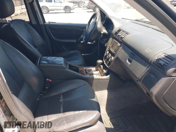 2005 Mercedes-Benz M 350 с VIN 4JGAB57E15A541021, выставлен на аукционе IAAI как лот 42686582 с пробегом 260 079 миль миль и . История ставок и продаж доступна на DreamBid. Изображение 5.