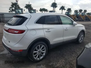 2015 Lincoln MKC z VIN 5LMCJ1A94FUJ19967, wystawiony jako Copart lot #58873665 z przebiegiem Nie podano mil oraz Szkody całkowita. Historia ofert i sprzedaży dostępna na DreamBid. Obrazek 3.