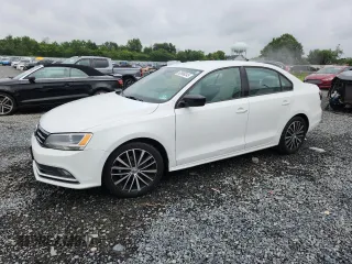 2015 Volkswagen Jetta SE с VIN 3VWD17AJ7FM220222, выставлен на аукционе Copart как лот 62866345 с пробегом 68 273 миль миль и Списание • Salvage title. История ставок и продаж доступна на DreamBid. Изображение 1.