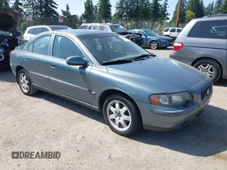 2002 Volvo S60 с VIN YV1RH58D522138719, выставлен на аукционе IAAI как лот 42410357 с пробегом 187 515 миль миль и . История ставок и продаж доступна на DreamBid. Изображение 1.