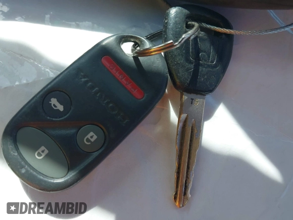 1998 Honda Accord EX z VIN 1HGCG1654WA030513, wystawiony jako IAAI lot #42057213 z przebiegiem 261 897 mil mil oraz . Historia ofert i sprzedaży dostępna na DreamBid. Obrazek 11.