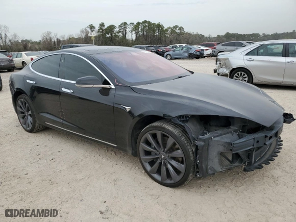 2017 Tesla Model S 100D with VIN 5YJSA1E25HF229423, listed as a Copart auction lot 48037295 with 60,592 mi miles and Non Repairable. Bid and sale history available at carsss.com. Image 4.