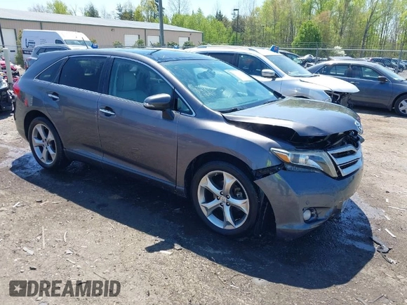 2015 Toyota Venza XLE with VIN 4T3BK3BB4FU117703, listed as a IAAI auction lot 42028684 with 139,639 mi miles. Bid and sale history available at carsss.com. Image 1.