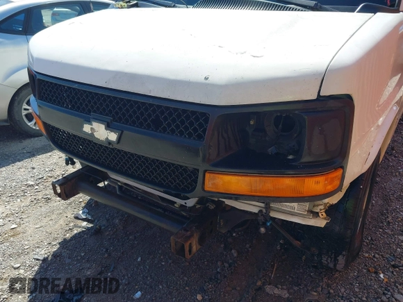 2008 Chevrolet Express Cargo Van with VIN 1GCGG25CX81172230, listed as a IAAI auction lot 41679407 with 1 mi miles. Bid and sale history available at carsss.com. Image 6.