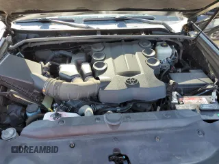 2019 Toyota 4Runner SR5 z VIN JTEBU5JR3K5700930, wystawiony jako Copart lot #61685775 z przebiegiem 67 194 mil mil oraz Szkoda całkowita • Salvage title. Historia ofert i sprzedaży dostępna na DreamBid. Obrazek 12.