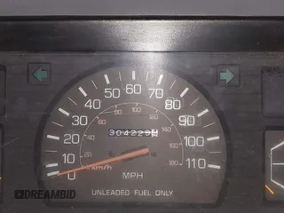 1987 Toyota Pickup with VIN JT4RN50R8H0221202, listed as a IAAI auction lot 40500429 with 304,229 mi miles and . Bid and sale history available at DreamBid. Image 7.