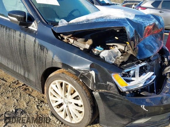 2016 Volkswagen Jetta Sedan 1.8T SEL with VIN 3VWL07AJXGM223308, listed as a IAAI auction lot 41440267 with 94,704 mi miles. Bid and sale history available at carsss.com. Image 6.
