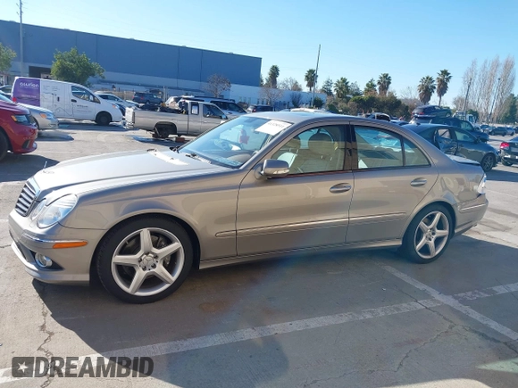2009 Mercedes-Benz E 350 Luxury with VIN WDBUF56X19B407911, listed as a IAAI auction lot 41328511 with 25,015 mi miles and . Bid and sale history available at carsss.com. Image 14.