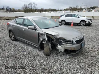 2013 Kia Optima LX z VIN 5XXGM4A70DG251868, wystawiony jako Copart lot #52921925 z przebiegiem 114 318 mil mil oraz Szkody całkowita. Historia ofert i sprzedaży dostępna na DreamBid. Obrazek 4.