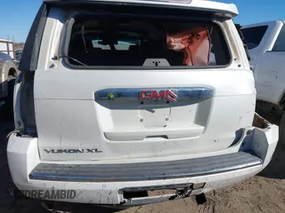 2016 GMC Yukon XL Denali with VIN 1GKS1HKJ7GR280505, listed as a IAAI auction lot 41694888 with 218,621 mi miles. Bid and sale history available at carsss.com. Image 17.