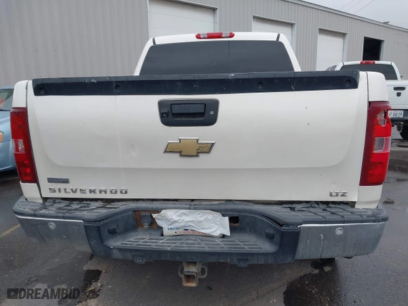 2009 Chevrolet Silverado 1500 LTZ with VIN 3GCEK33379G278538, listed as a IAAI auction lot 41713259 with 228,197 mi miles. Bid and sale history available at carsss.com. Image 16.