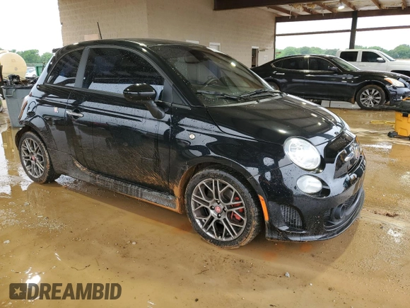 2017 FIAT 500 Abarth z VIN 3C3CFFFHXHT567864, wystawiony jako Copart lot #53871625 z przebiegiem 51 445 mil mil oraz Szkoda całkowita • Salvage title. Historia ofert i sprzedaży dostępna na DreamBid. Obrazek 4.