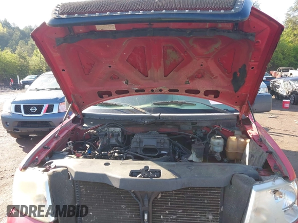 2005 Ford F-150 XLT with VIN 1FTPX12525FA79927, listed as a IAAI auction lot 41963662 with 331,304 mi miles. Bid and sale history available at carsss.com. Image 10.