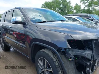2017 Jeep Grand Cherokee Limited with VIN 1C4RJFBG4HC776952, listed as a IAAI auction lot 42607220 with 82,142 mi miles and . Bid and sale history available at DreamBid. Image 14.