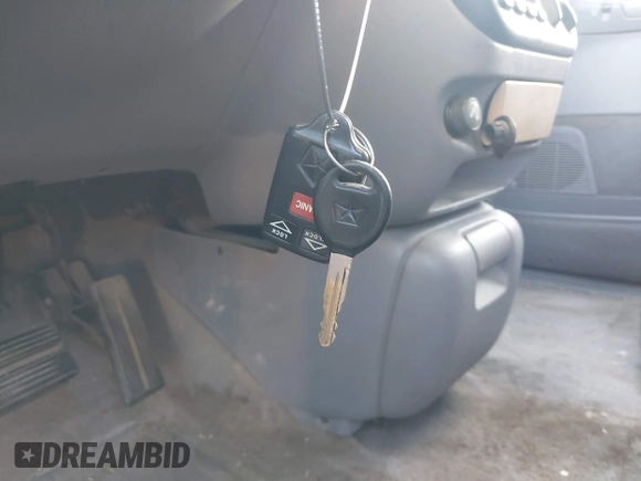 1996 Dodge Grand Caravan with VIN 1B4GP54R9TB328555, listed as a IAAI auction lot 40770123 with 184,323 mi miles and . Bid and sale history available at DreamBid. Image 11.