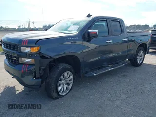 2020 Chevrolet Silverado 1500 Custom with VIN 1GCRWBEH9LZ112585, listed as a IAAI auction lot 41213320 with 59,432 mi miles. Bid and sale history available at carsss.com. Image 2.