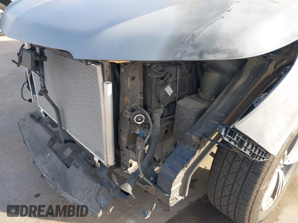 2019 Acura MDX with VIN 5J8YD4H33KL005886, listed as a IAAI auction lot 40896098 with 153,512 mi miles. Bid and sale history available at carsss.com. Image 18.