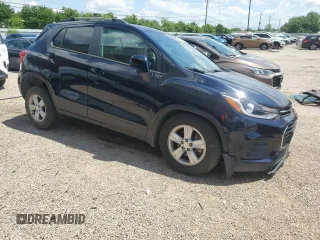 2022 Chevrolet Trax LT z VIN KL7CJLSM0NB546706, wystawiony jako Copart lot #55699805 z przebiegiem 7 010 mil mil oraz Czysty tytuł • Clean title. Historia ofert i sprzedaży dostępna na DreamBid. Obrazek 4.