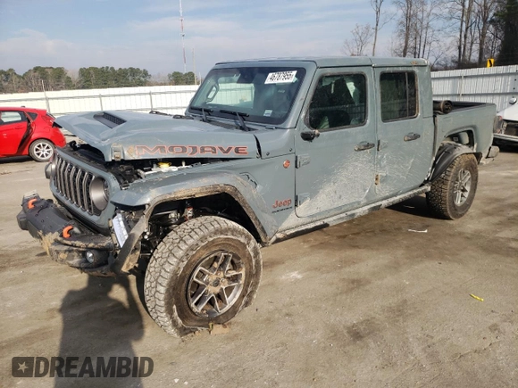 2024 Jeep Gladiator Mojave X z VIN 1C6JJTEG5RL115608, wystawiony jako Copart lot #46787955 z przebiegiem 7 283 mil mil oraz Szkoda całkowita • Salvage title. Historia ofert i sprzedaży dostępna na DreamBid. Obrazek 1.