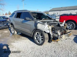 2017 Ford Explorer XLT z VIN 1FM5K8D84HGB44728, wystawiony jako IAAI lot #40841703 z przebiegiem 101 000 mil mil oraz . Historia ofert i sprzedaży dostępna na DreamBid. Obrazek 1.