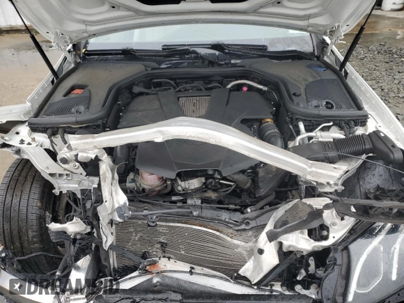 2018 Mercedes-Benz E 400 with VIN WDD1J6GB4JF015911, listed as a Copart auction lot 51815785 with 40,160 mi miles and Salvage Title. Bid and sale history available at DreamBid. Image 11.