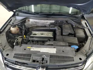 2016 Volkswagen Tiguan R-Line with VIN WVGBV7AX7GW578033, listed as a Copart auction lot 55476705 with 127,317 mi miles and Clean Title. Bid and sale history available at DreamBid. Image 24.