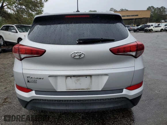 2017 Hyundai Tucson SE z VIN KM8J33A48HU278031, wystawiony jako Copart lot #49918545 z przebiegiem 125 382 mil mil oraz Szkoda całkowita • Salvage title. Historia ofert i sprzedaży dostępna na DreamBid. Obrazek 6.