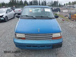 1995 Plymouth Voyager z VIN 2P4GH2536SR395683, wystawiony jako IAAI lot #42130674 z przebiegiem 136 117 mil mil oraz . Historia ofert i sprzedaży dostępna na DreamBid. Obrazek 12.