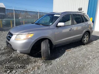 2008 Hyundai Santa Fe GL z VIN 5NMSG13E28H149121, wystawiony jako Copart lot #76516594 z przebiegiem 231 948 mil mil oraz Czysty tytuł • Clean title. Historia ofert i sprzedaży dostępna na DreamBid. Obrazek 1.