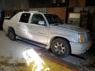 2004 Cadillac Escalade EXT z VIN 3GYEK62N04G145188, wystawiony jako Copart lot #88685905 z przebiegiem Nie podano mil oraz Szkody całkowita. Historia ofert i sprzedaży dostępna na DreamBid. Obrazek 4.